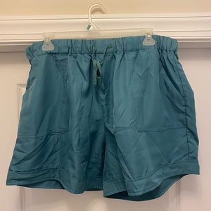 Zenana Women’s plus size shorts